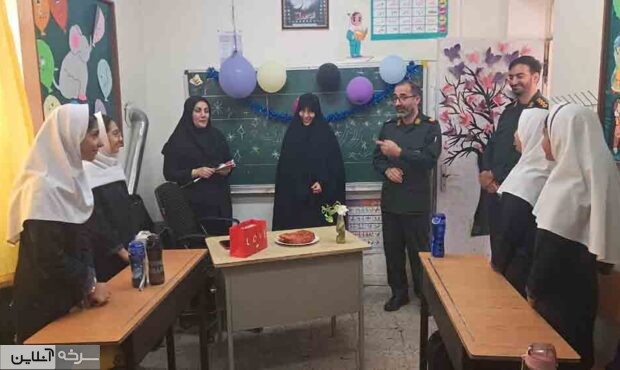 دیدار پاسداران سپاه سرخه با فرهنگیان بهمناسبت روز معلم دیدار پاسداران سپاه سرخه با فرهنگیان بهمناسبت روز معلم