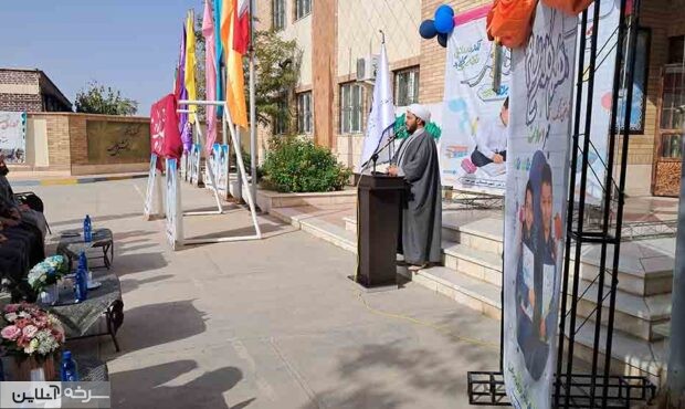 دانش‌آموزان امروز رزمندگان عرصه علم و فناوری‌اند