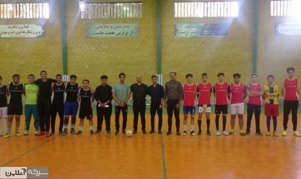 برگزاری مسابقات فوتسال جام شهدای دانش‌آموز در سرخه