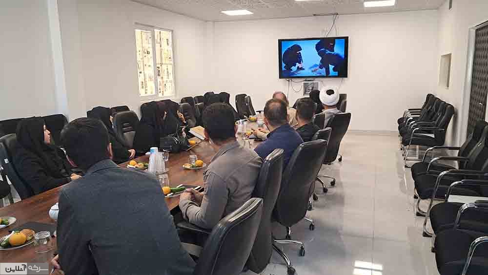 نشست صمیمی فرمانده سپاه با مدیران مدارس؛