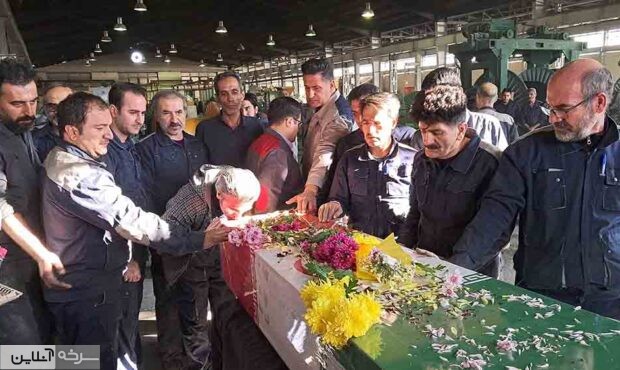استقبال کارگران از شهید گمنام در سرخه