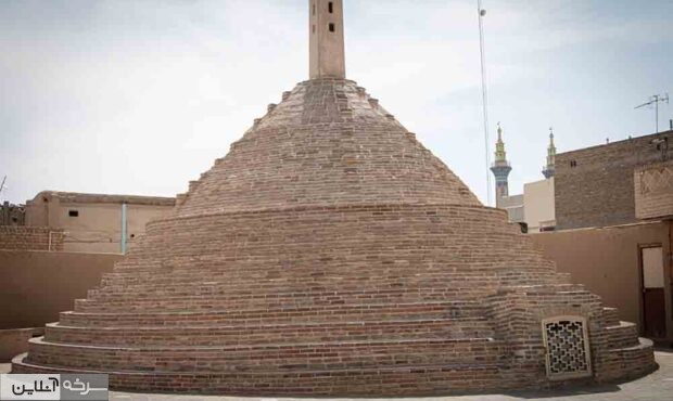 سرخه‌گردی؛ روایت تصویر از هویت کویری