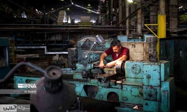 چرا دستمزد کارگران همیشه از تورم عقب می‌ماند؟