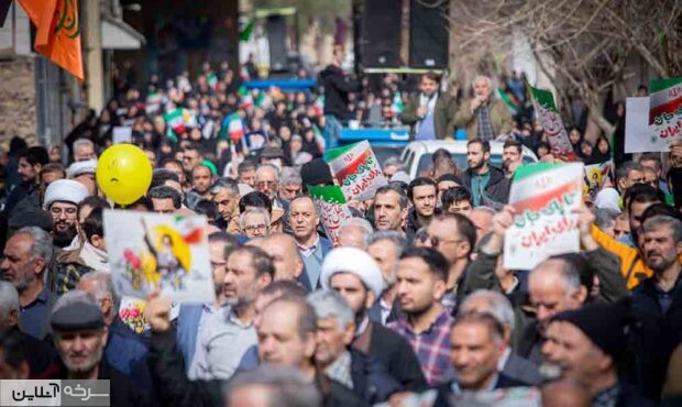 حضور حماسی مردم سرخه در ۲۲ بهمن