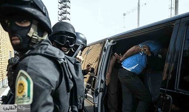قاچاقچی اسلحه در شورآباد دستگیر شد قاچاقچی اسلحه در شورآباد دستگیر شد