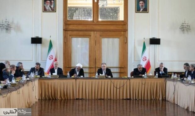 نمایندگان تهران با وزیر امور خارجه دیدار کردند نمایندگان تهران با وزیر امور خارجه دیدار کردند